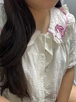 Rosecute11 online show from May 2026 12:34:01 PM