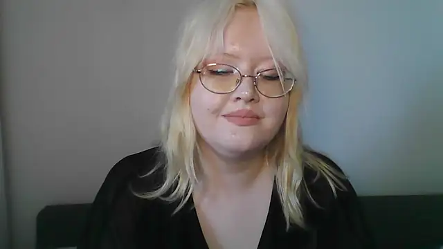 Snapshot of Elayne_Sweet chatting on April 2026 09:21:02 AM Elayne Sweet online show from April 2026 09:21:02 AM