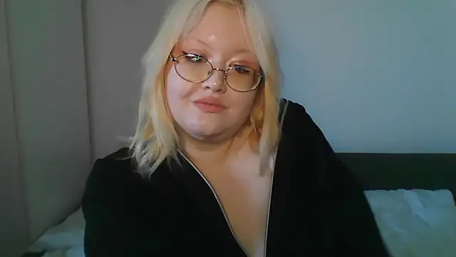 Snapshot of Elayne_Sweet chatting on April 2026 08:03:01 AM Elayne Sweet online show from April 2026 08:03:01 AM