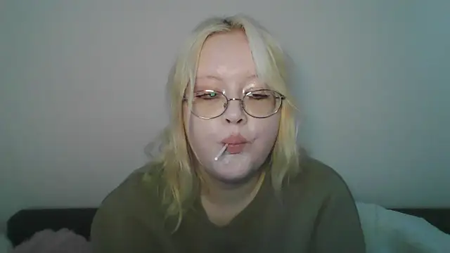 Snapshot of Elayne_Sweet chatting on April 2026 08:08:01 AM Elayne Sweet online show from April 2026 08:08:01 AM