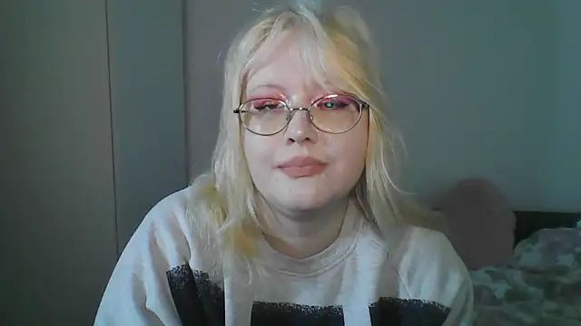 Snapshot of Elayne_Sweet chatting on April 2026 08:08:01 AM Elayne Sweet online show from April 2026 08:08:01 AM