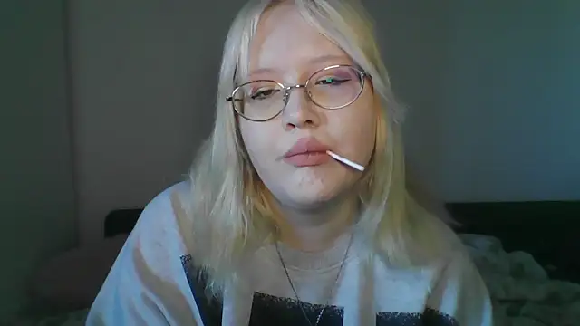 Snapshot of Elayne_Sweet chatting on April 2026 06:11:02 AM Elayne Sweet online show from April 2026 06:11:02 AM