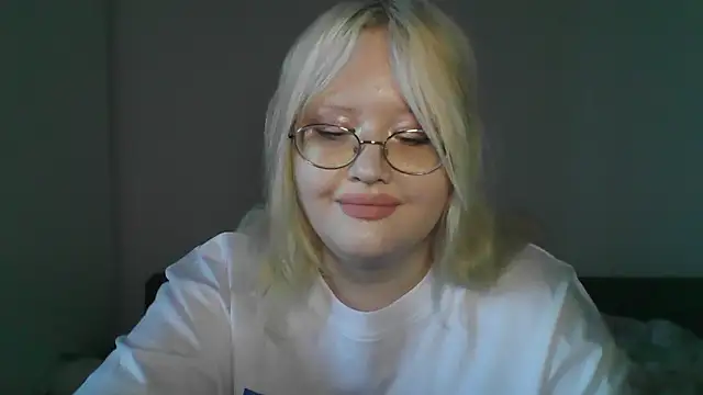 Snapshot of Elayne_Sweet chatting on April 2026 06:09:02 AM Elayne Sweet online show from April 2026 06:09:02 AM