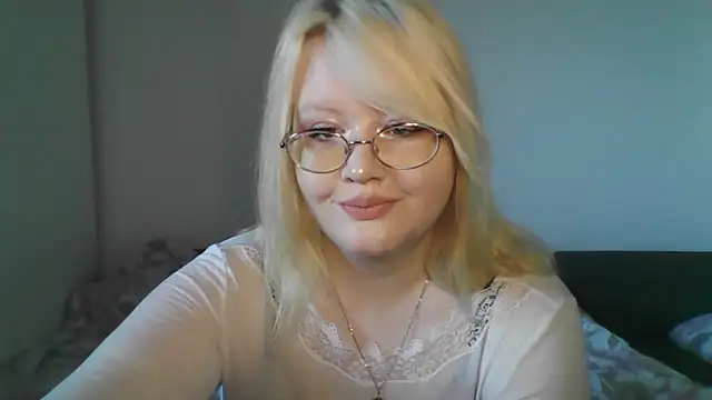 Snapshot of Elayne_Sweet chatting on May 2026 06:08:01 AM Elayne Sweet online show from May 2026 06:08:01 AM