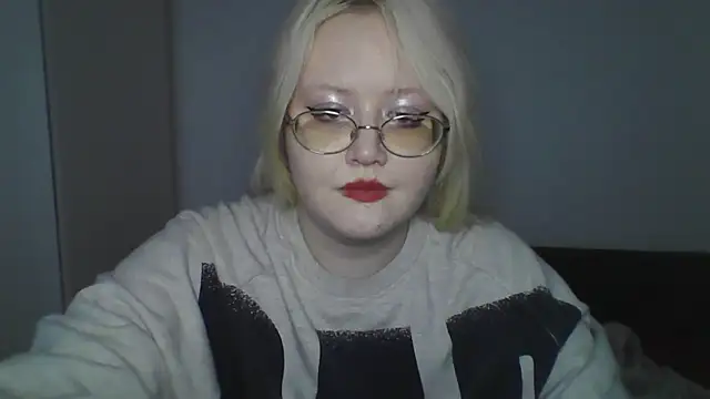 Snapshot of Elayne_Sweet chatting on May 2026 10:36:01 AM Elayne Sweet online show from May 2026 10:36:01 AM