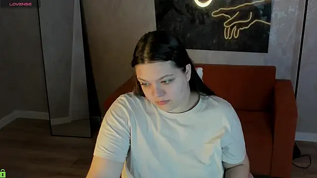 Evelyne Loo online show from April 2026 01:14:01 AM
