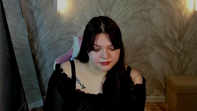 Evelyne Loo online show from May 2026 01:11:02 AM