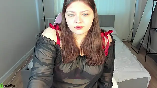 Evelyne Loo online show from May 2026 12:52:02 AM