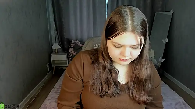 Evelyne Loo online show from May 2026 01:11:01 AM