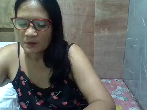 PinayZaira online show from May 2026 12:10:01 PM