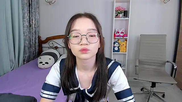 Snapshot of syuri_sun chatting on June 2026 04:33:02 PM syuri sun online show from June 2026 04:33:02 PM