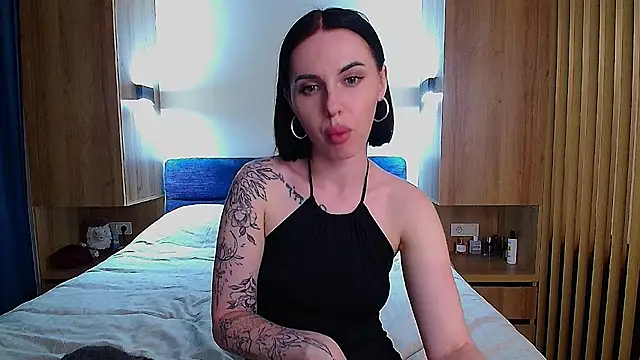 Sour Berry  online show from May 2026 04:25:01 PM