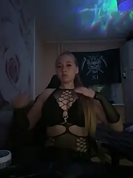 Snapshot of kapriznayasuka chatting on March 2026 05:35:01 PM kapriznayasuka online show from March 2026 05:35:01 PM