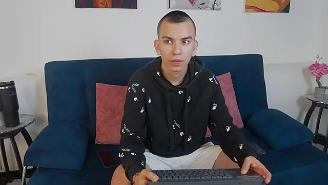 Rowan Cley online show from June 2026 12:32:01 PM