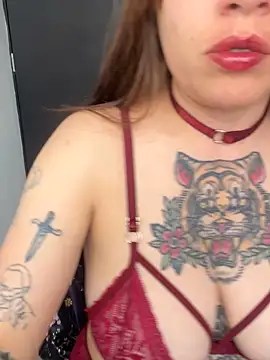 Snapshot of MartinaLorenss chatting on April 2026 01:14:01 PM MartinaLorenss online show from April 2026 01:14:01 PM