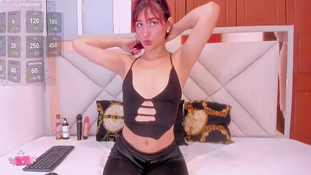 lili blaze online show from April 2026 12:54:01 PM