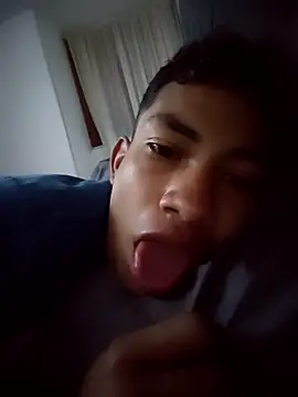 Paiva2122 online show from April 2026 09:51:02 AM