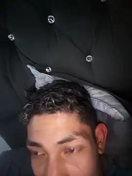 Paiva2122 online show from April 2026 10:48:02 PM