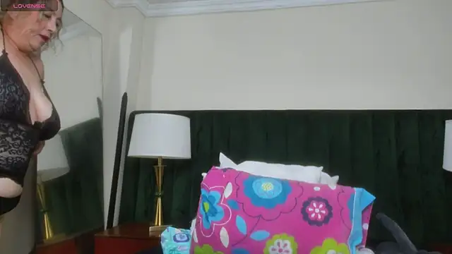 RoxanneSquirt online show from May 2026 12:18:01 AM