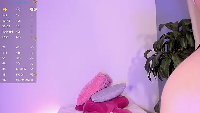 Julieta soft online show from April 2026 06:54:02 PM