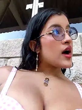 SamelyEvans online show from May 2026 08:39:01 PM