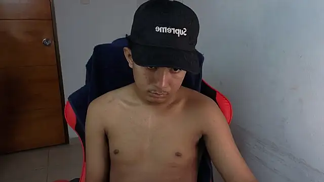 Snapshot of darknigthx chatting on April 2026 03:59:01 AM darknigthx online show from April 2026 03:59:01 AM