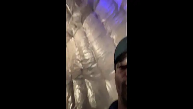 JRNBLU44 online show from April 2026 05:38:01 AM
