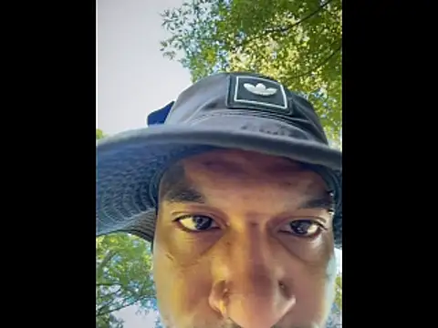 JRNBLU44 online show from May 2026 10:48:02 PM