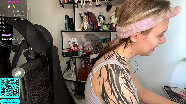 MadalynNosel online show from May 2026 07:14:02 AM