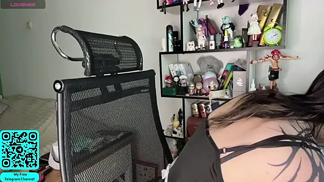 MadalynNosel online show from June 2026 07:01:02 AM