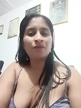 Snapshot of SofiaMendez1_ chatting on May 2026 03:25:01 AM SofiaMendez1 online show from May 2026 03:25:01 AM