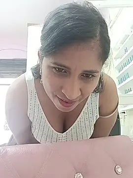 Snapshot of SofiaMendez1_ chatting on June 2026 05:39:02 PM SofiaMendez1 online show from June 2026 05:39:02 PM