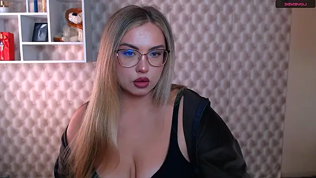 AminaSoul  online show from April 2026 07:33:02 AM