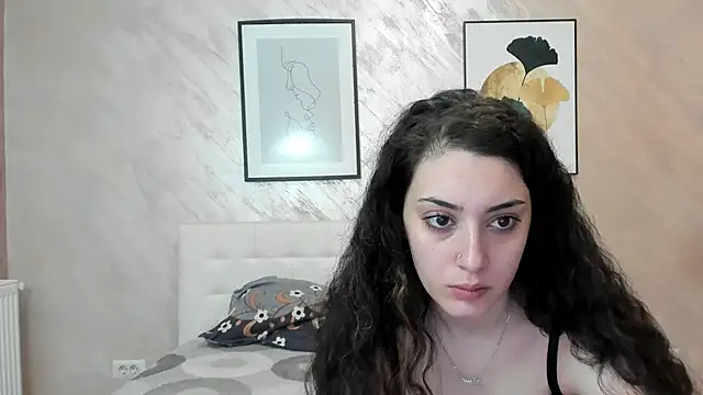 Snapshot of AnalSuzieBell chatting on April 2026 05:40:02 PM AnalSuzieBell online show from April 2026 05:40:02 PM