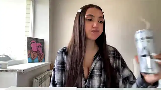 Snapshot of AlvinaMair chatting on April 2026 07:12:02 AM AlvinaMair online show from April 2026 07:12:02 AM