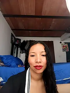 Snapshot of Wolfamara chatting on April 2026 01:12:01 PM Wolfamara online show from April 2026 01:12:01 PM
