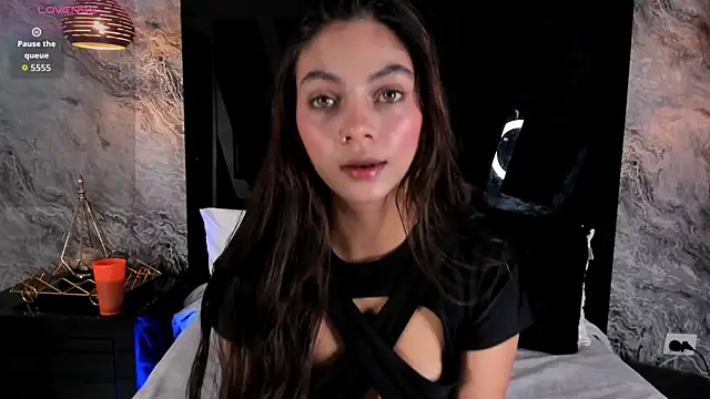 Snapshot of Kendall_Rous_ chatting on June 2026 01:42:02 PM Kendall Rous online show from June 2026 01:42:02 PM