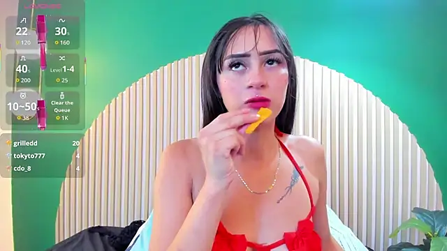 Alicecoule  online show from May 2026 04:26:01 PM
