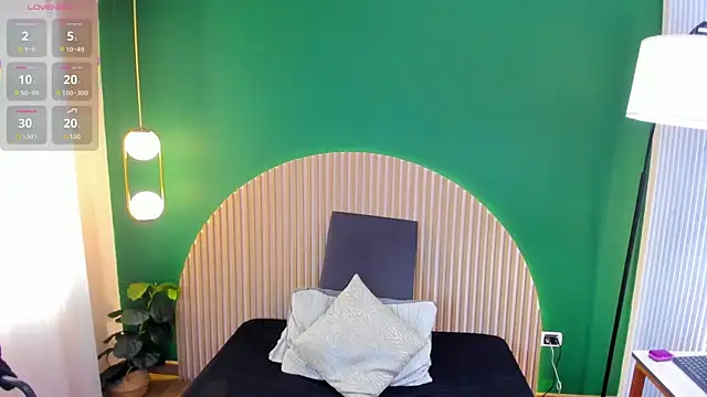 Alicecoule  online show from June 2026 11:36:01 AM