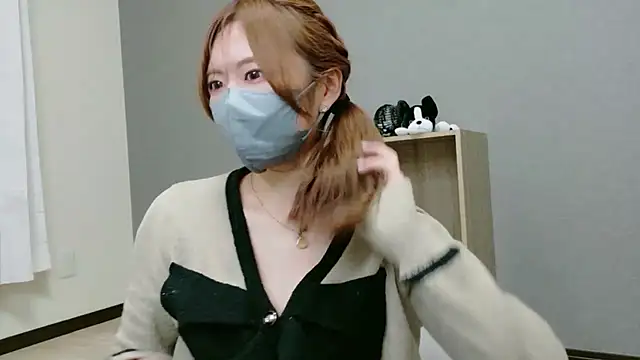 YUA 0425 online show from April 2026 05:18:01 PM