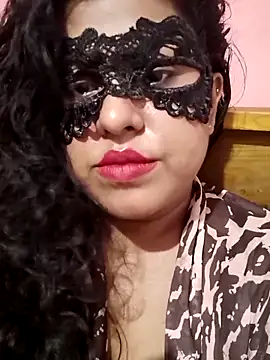 Maskedcurves online show from April 2026 09:51:02 AM