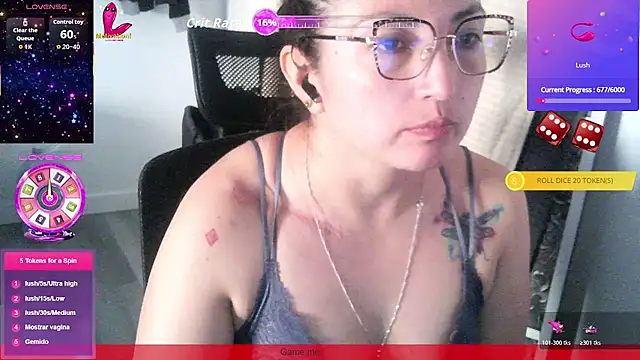 Snapshot of RoossTattoo chatting on April 2026 08:28:01 AM RoossTattoo online show from April 2026 08:28:01 AM