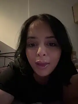MiaKittyx0 online show from May 2026 01:38:01 PM