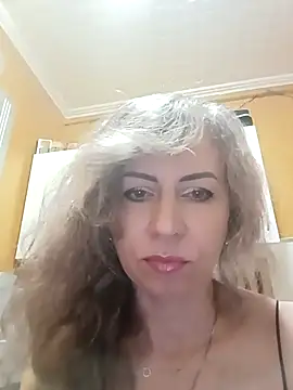 TaynaSecret online show from April 2026 08:18:01 PM