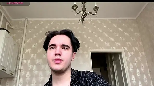 Snapshot of TylerSweet_ chatting on April 2026 07:47:01 AM TylerSweet online show from April 2026 07:47:01 AM