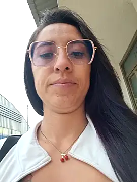 Snapshot of VALERY-94 chatting on April 2026 12:10:02 PM VALERY-94 online show from April 2026 12:10:02 PM