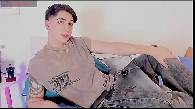 Thiago angel online show from April 2026 03:20:01 AM