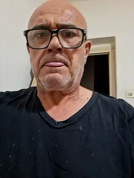 Snapshot of julenvcia chatting on May 2026 04:09:02 AM julenvcia online show from May 2026 04:09:02 AM