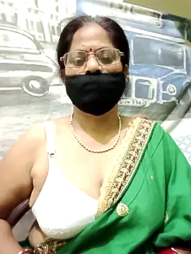 Snapshot of SEEMA_012 chatting on April 2026 05:11:01 AM SEEMA 012 online show from April 2026 05:11:01 AM