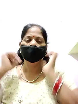 Snapshot of SEEMA_012 chatting on April 2026 05:10:01 AM SEEMA 012 online show from April 2026 05:10:01 AM